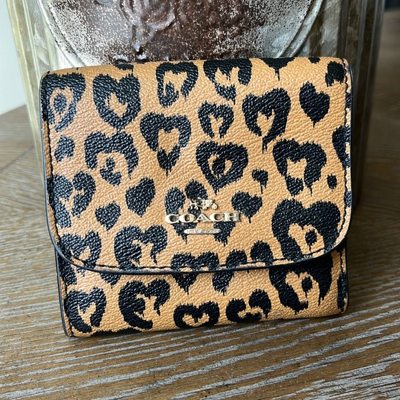 EUC Coach lessors crossbody bag with wallet. - Picture 8 of 14